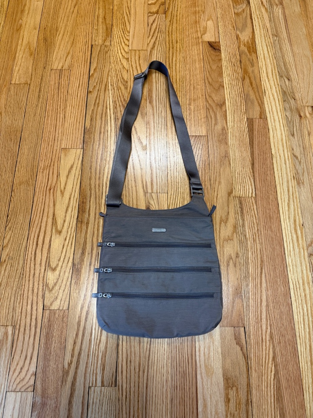Baggallini Brown Khaki  Travel Organizer Crossbody Bagg Bag